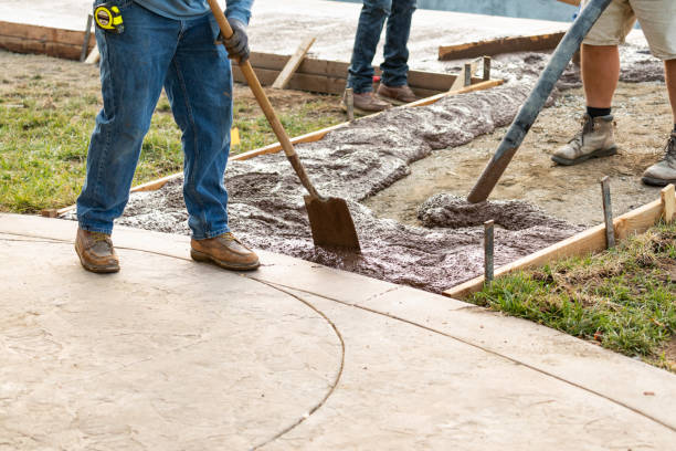 Best Concrete Sidewalk Installation in Fountainebleau, FL