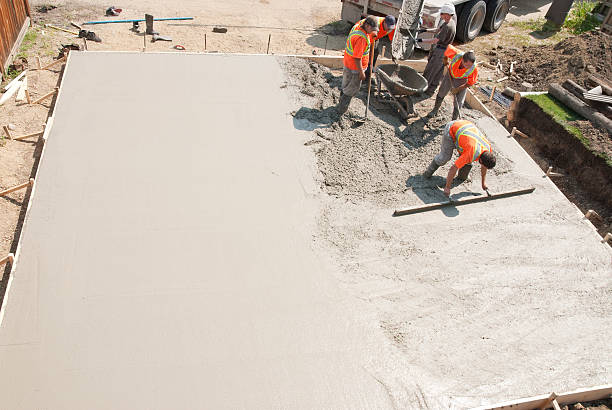 Best Concrete Driveway Installation in Fountainebleau, FL